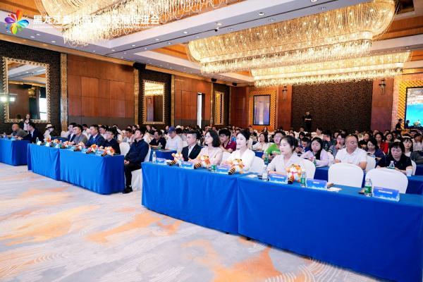 会2025-2026冰雪季推介会成都站圆满举行九游会真人游戏第一品牌黑龙江冰雪旅游发展促进(图12) 会2025-2026冰雪季推介会成都站圆满举行九游会真人游戏第一品牌黑龙江冰雪旅游发展促进(图12)