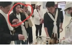 妻俩十指紧扣用蛇皮袋装水跟氧气瓶j9国际